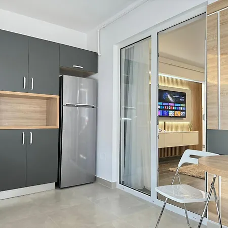Apartment Luxury Glam Adress With Parking Bucharest