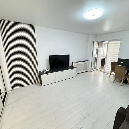Apartment Luxury Glam Adress With Parking Bucharest