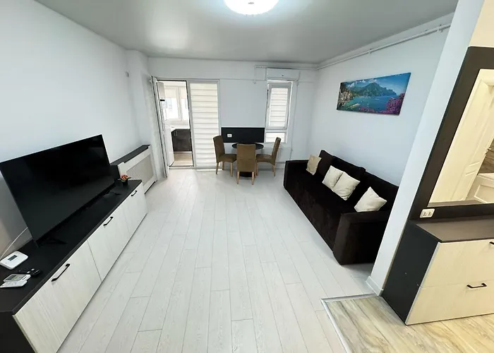 Luxury Glam Adress With Parking Бухарест