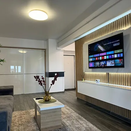 Luxury Glam Adress With Parking Bükreş