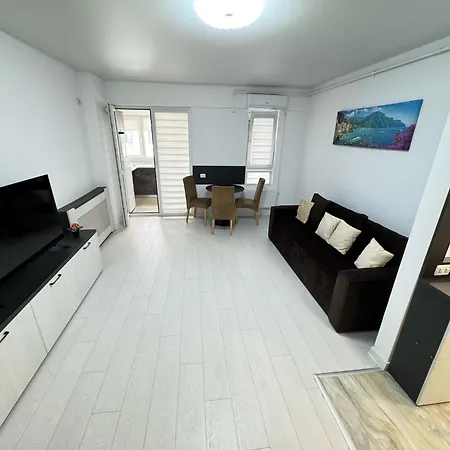 Luxury Glam Adress With Parking Bükreş